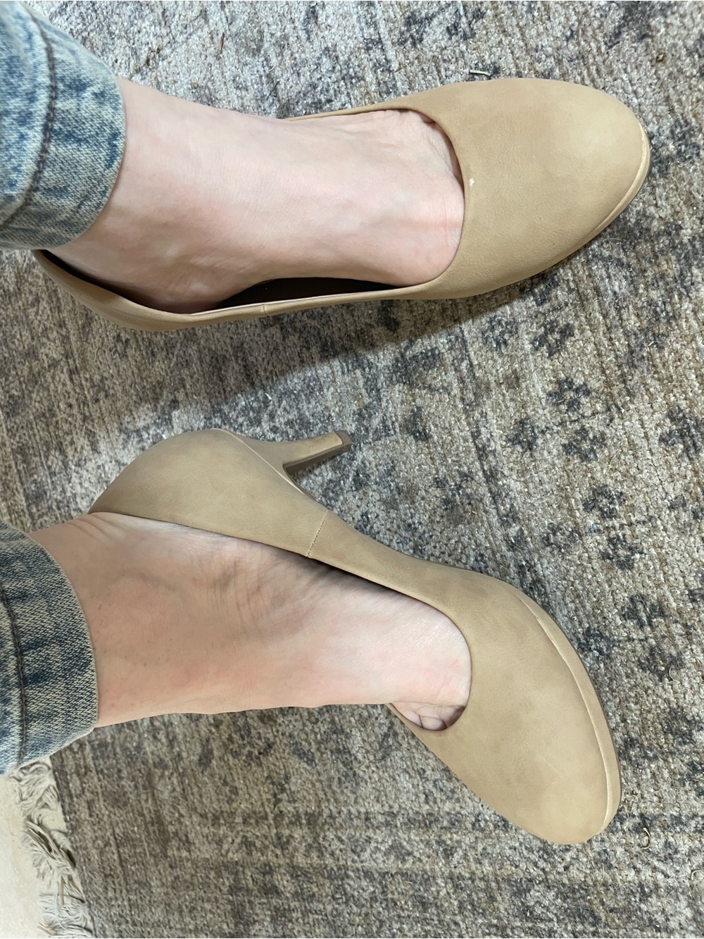 Women's Beige Closed-Toe Mid Heel Pump